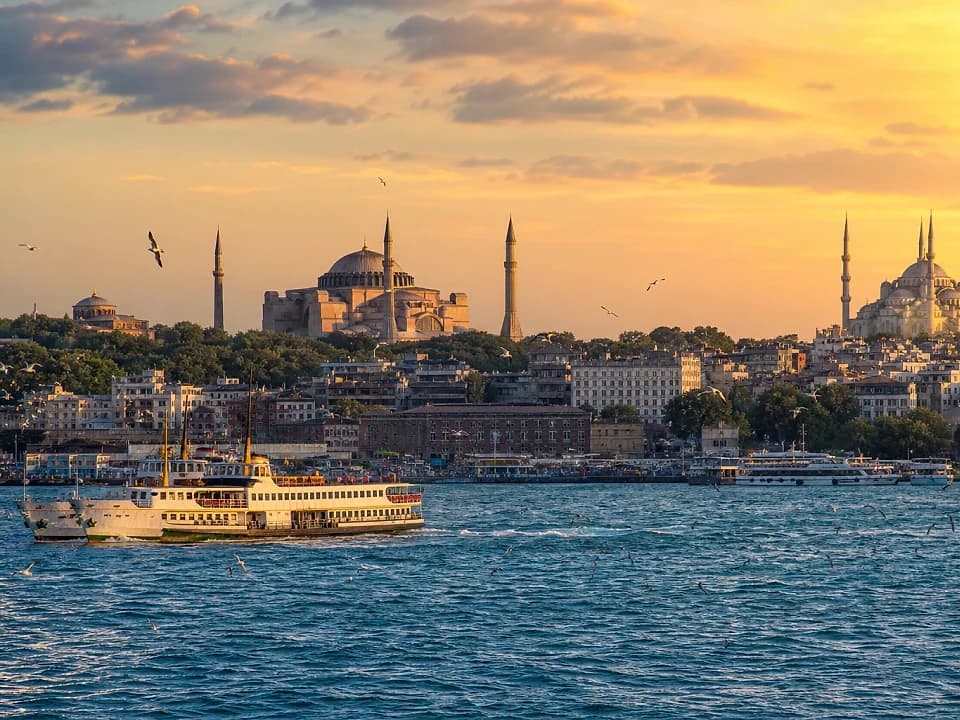 Taste the neighborhoods experience in Istanbul